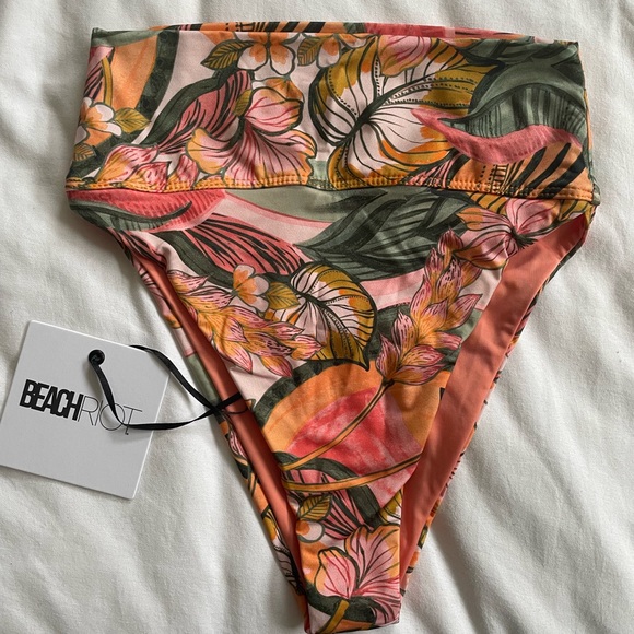 Beach Riot Highway Bikini Bottom in Tropical Floral - Picture 6 of 6